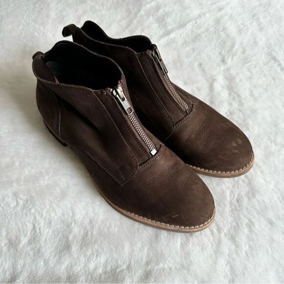 Diba Women’s Brown Ankle Booties Size 10 - Picture 2 of 16